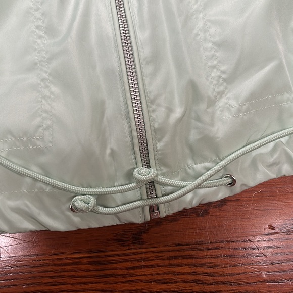 Light weight jacket - Picture 4 of 5